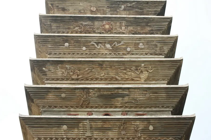 镇国寺白塔