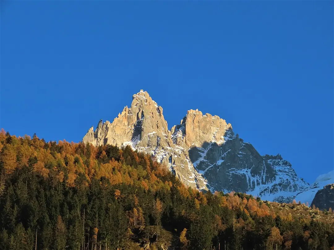 Aiguille des Grands Charmoz
