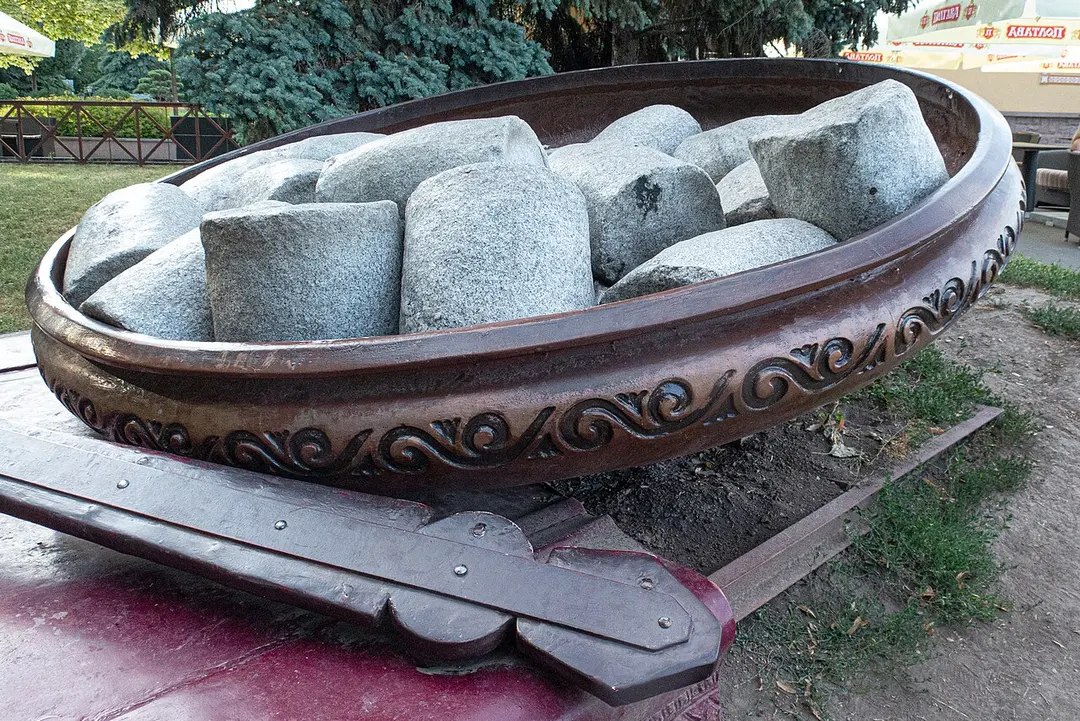 Пам'ятний знак полтавській галушці