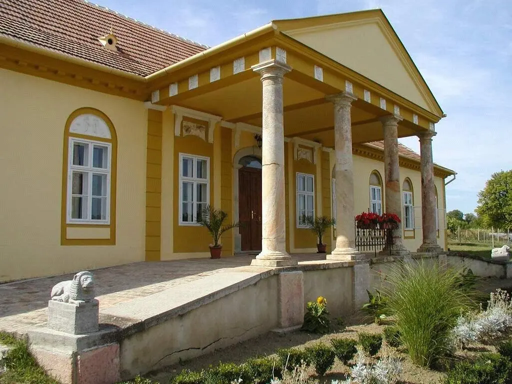 Csúzyovská kúria