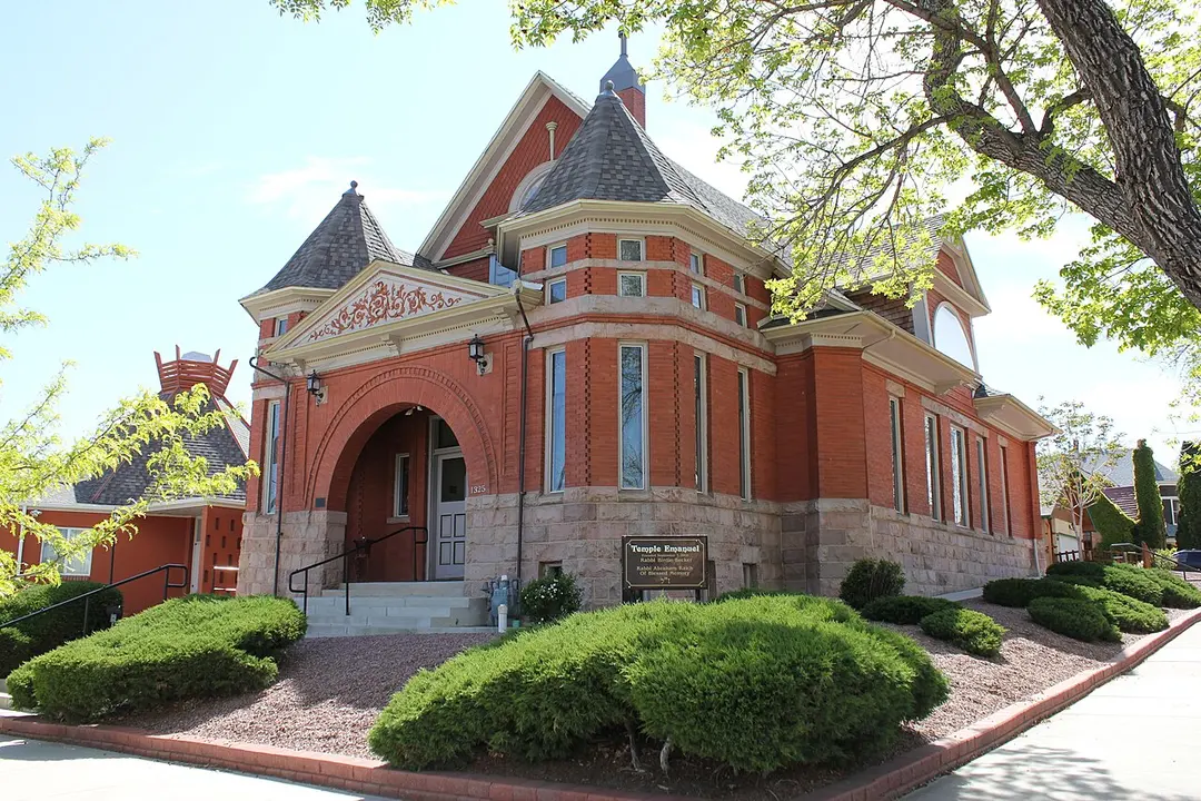 Temple Emanuel