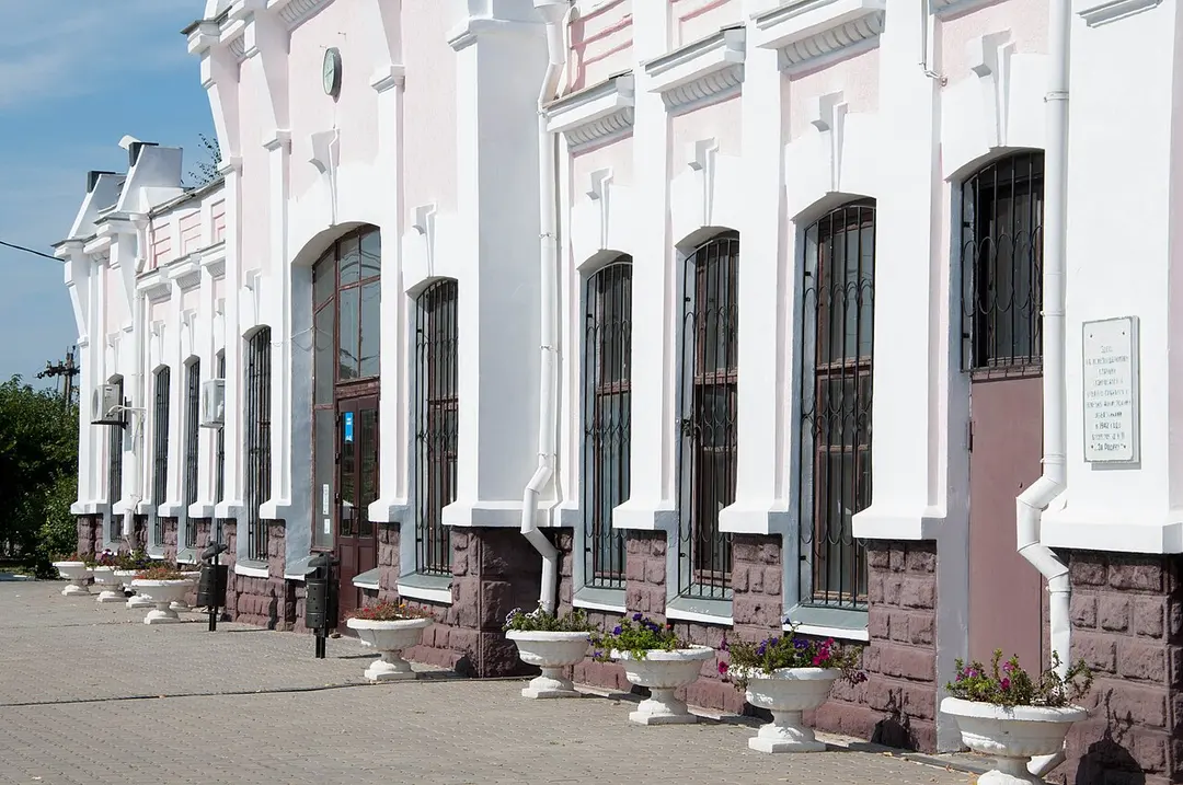 Azov railway station