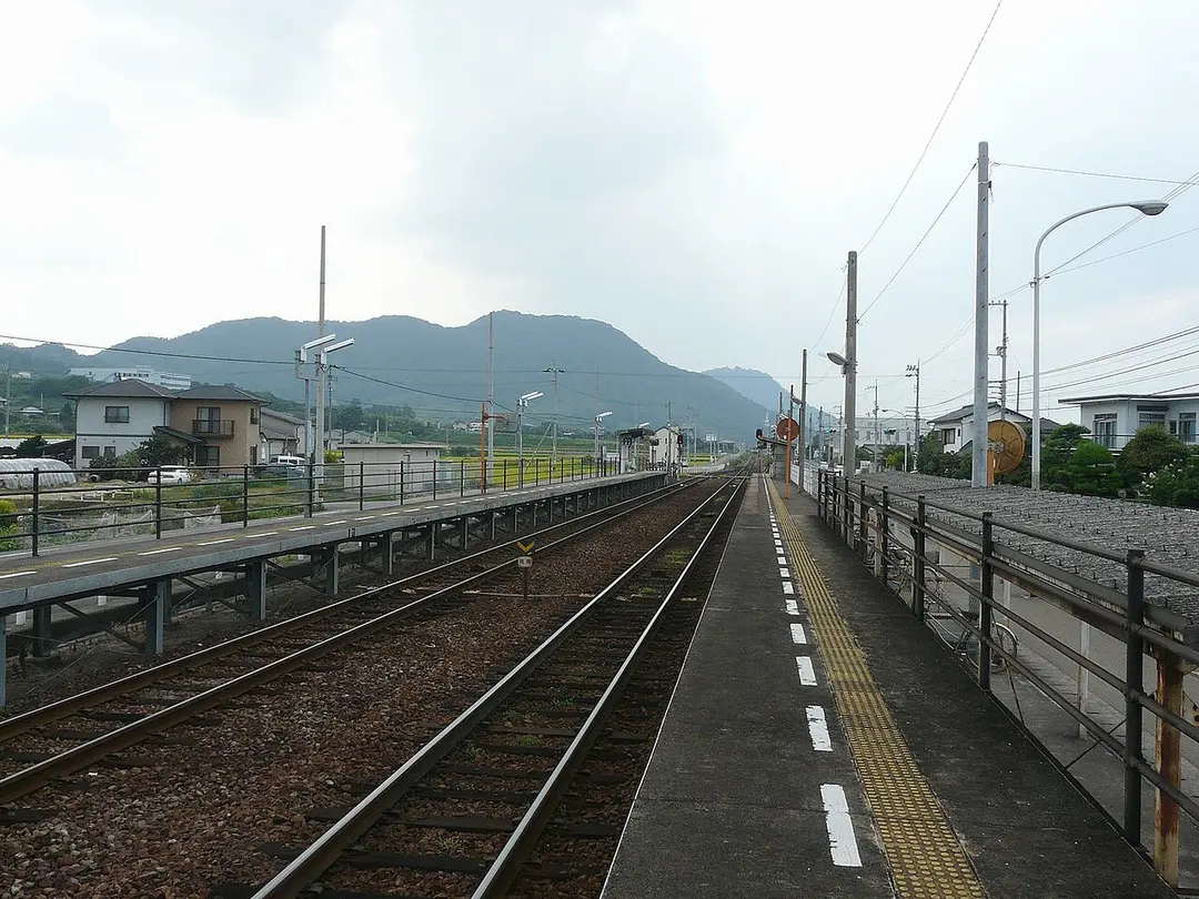 Tsuruwa Station
