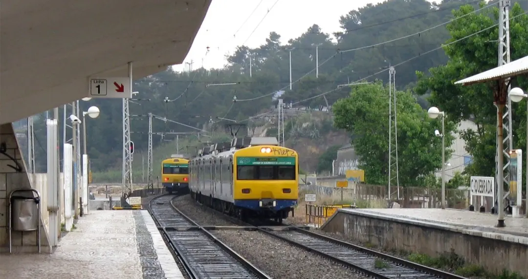 Cruz Quebrada railway station