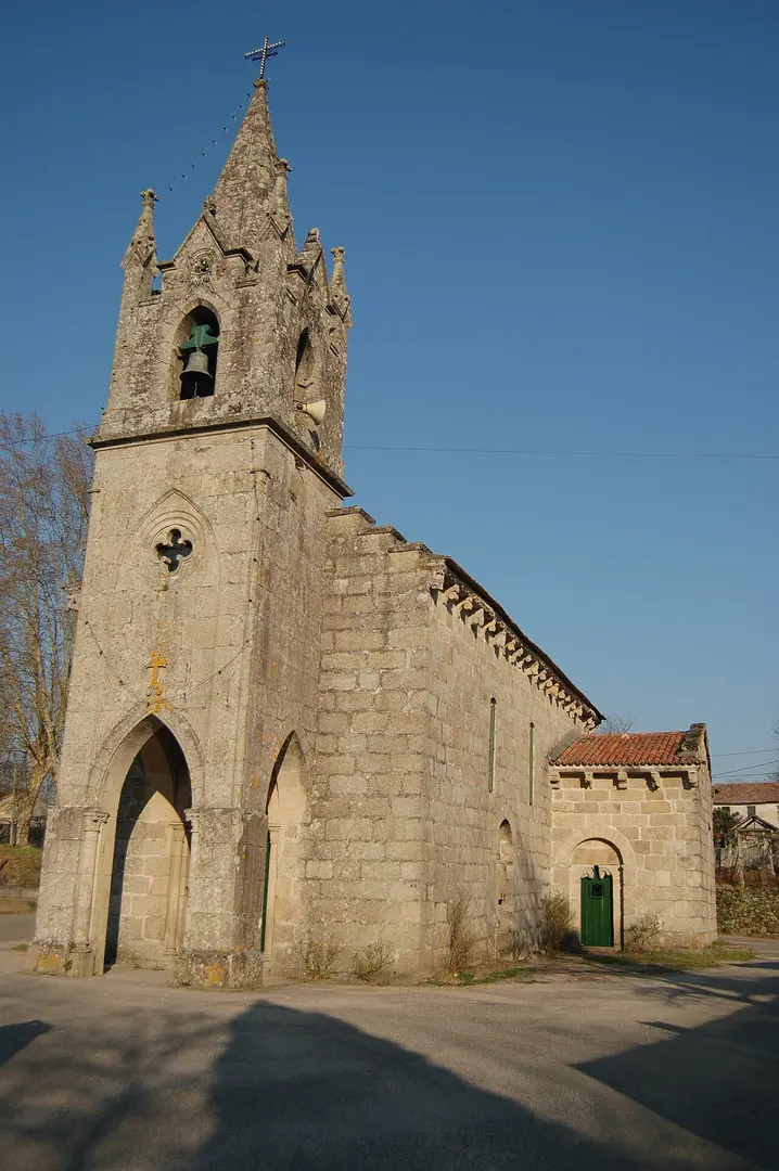Igrexa de San Pedro de Angoares