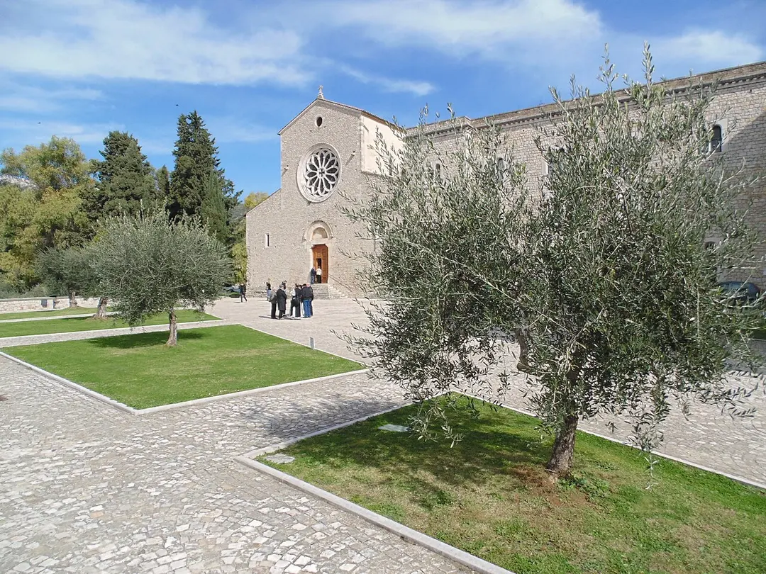 Abbazia Cistercense di Valvisciolo