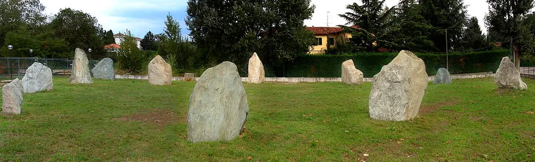 Cerchio megalitico