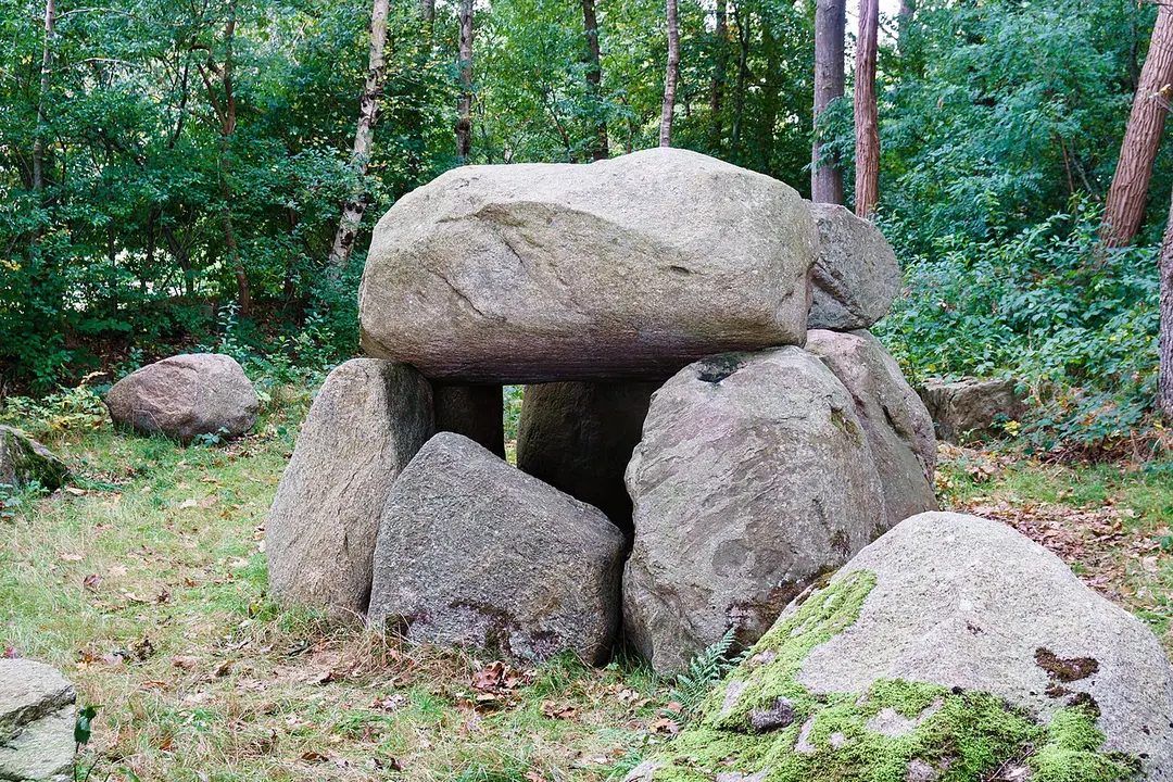 Großsteingrab Dellbrück
