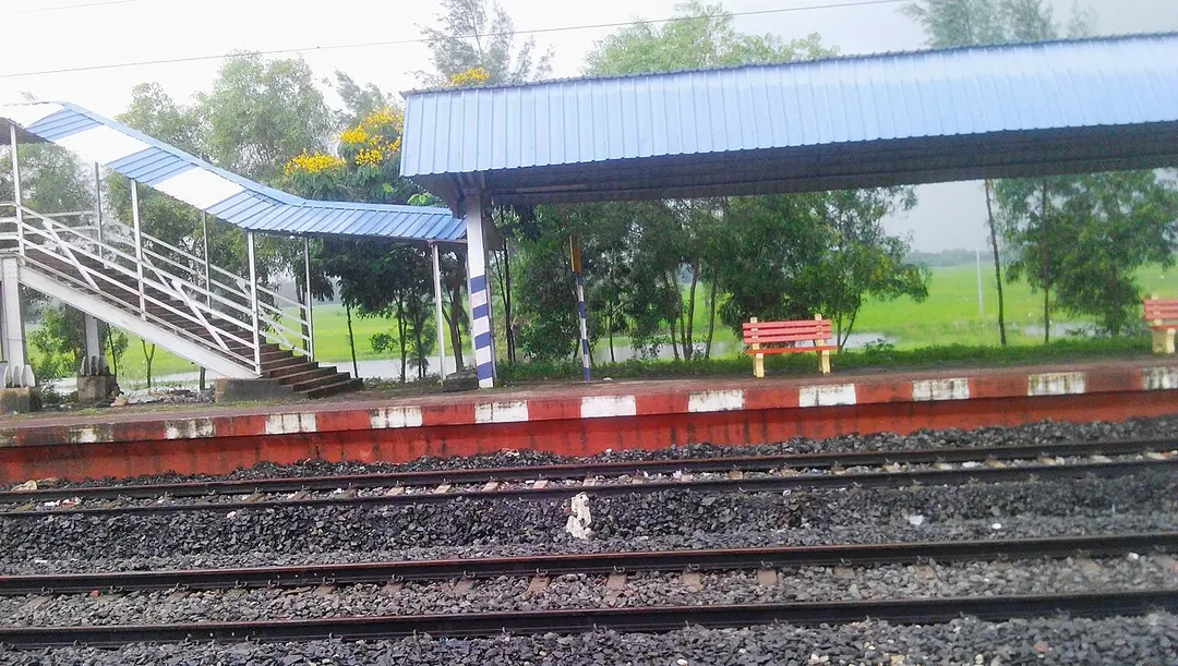 Deshapran railway station