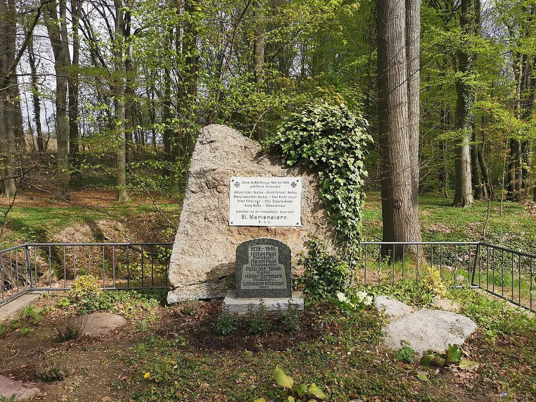Gefallenendenkmal