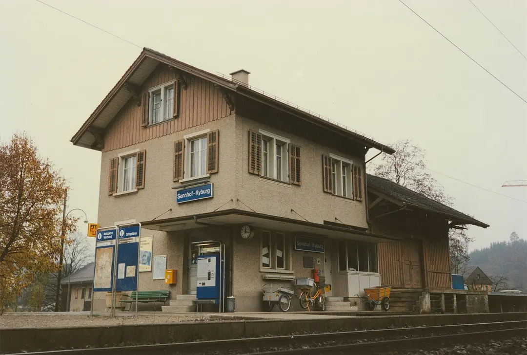 Bahnhof Sennhof-Kyburg