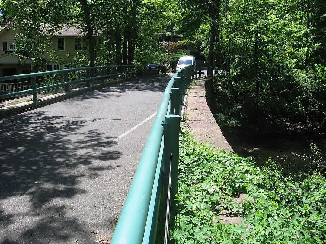 Perry Avenue