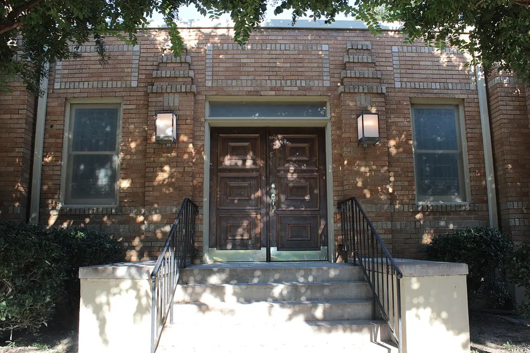 Adath Israel Temple
