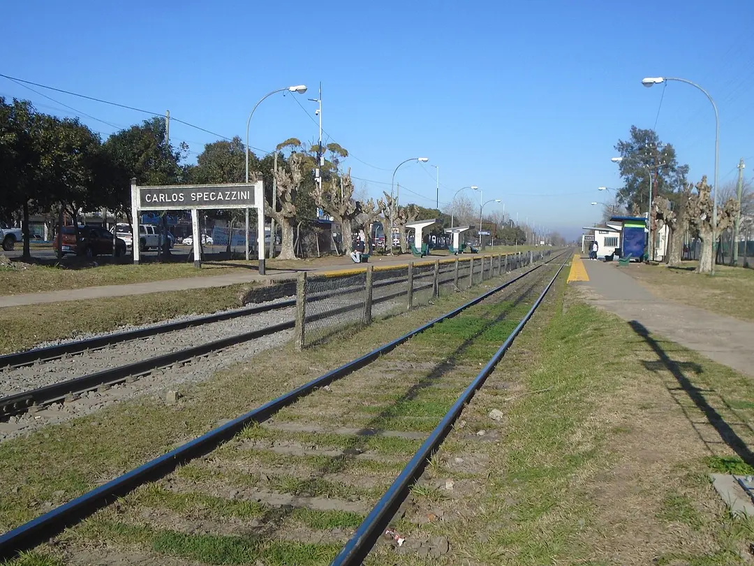 Carlos Spegazzini train station