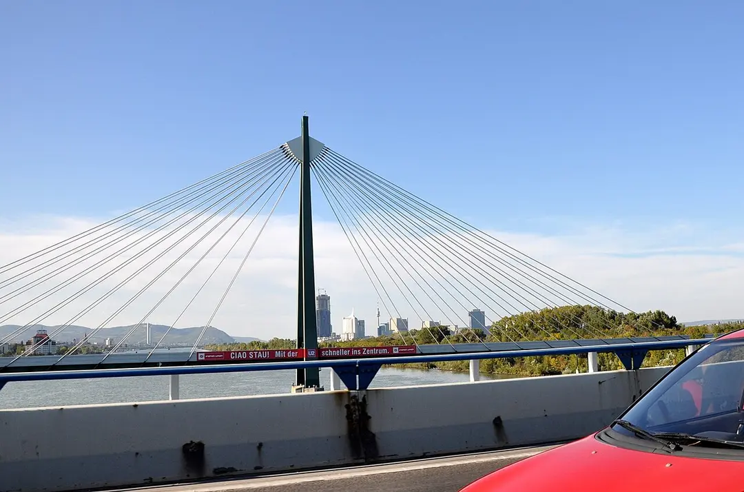 Donaustadtbrücke