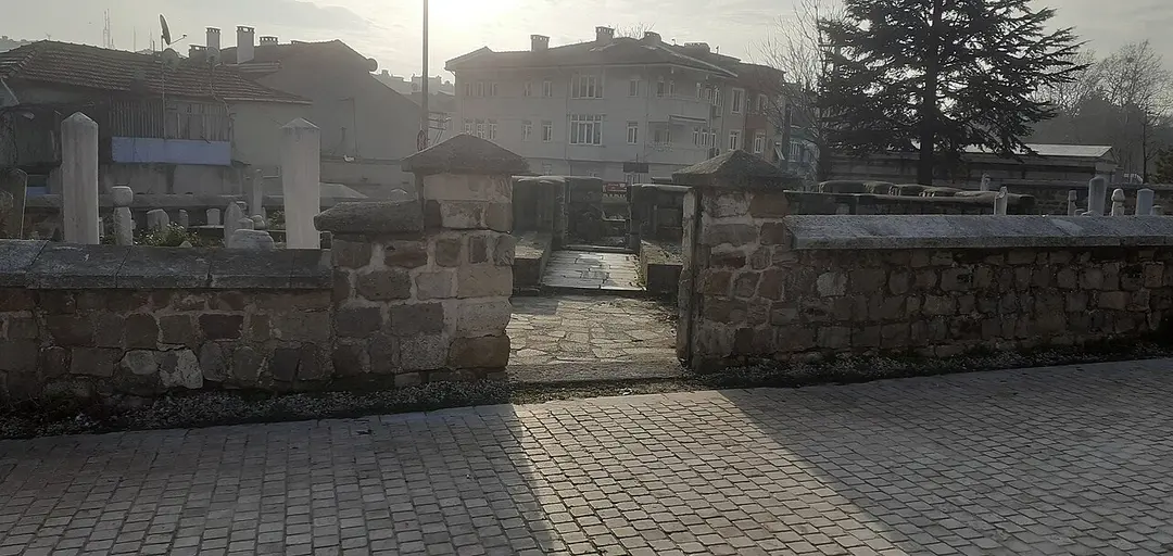 Zehr-i Mar mosque