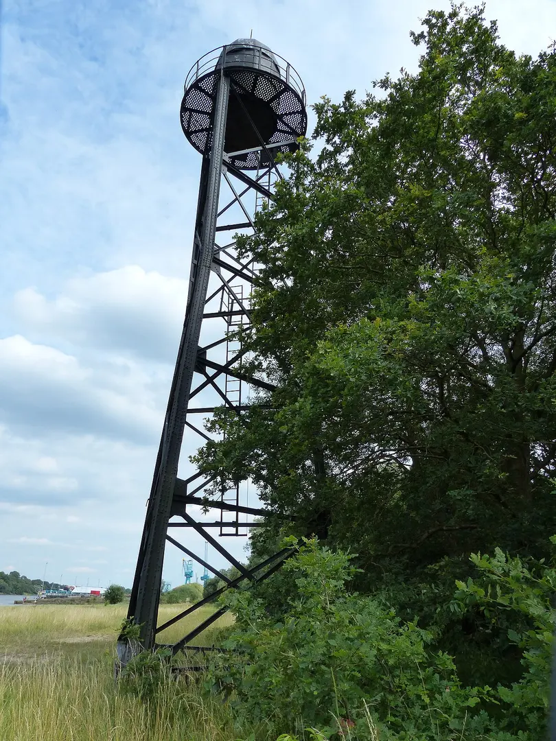 Schwarzer Leuchtturm