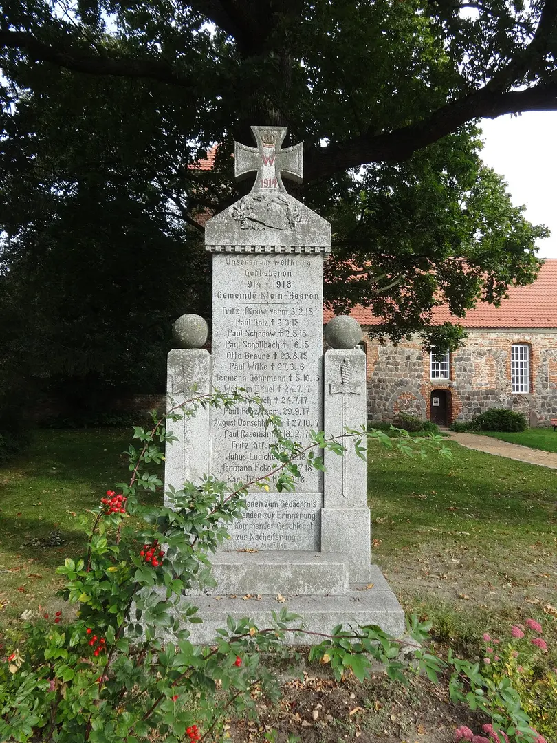Dorfkirche Kleinbeeren