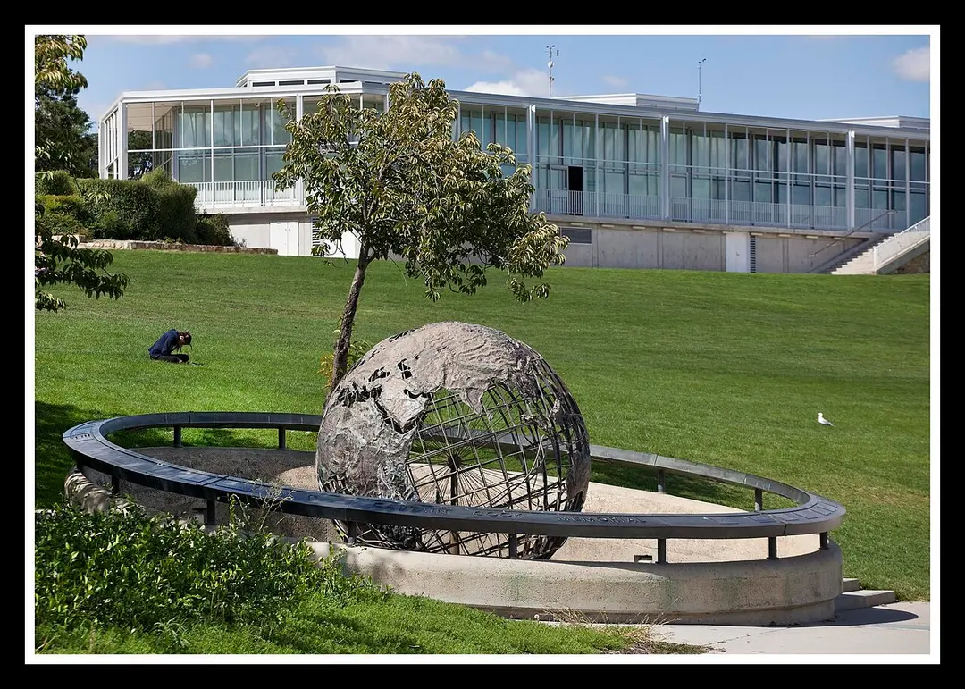 Captain Cook Memorial Globe