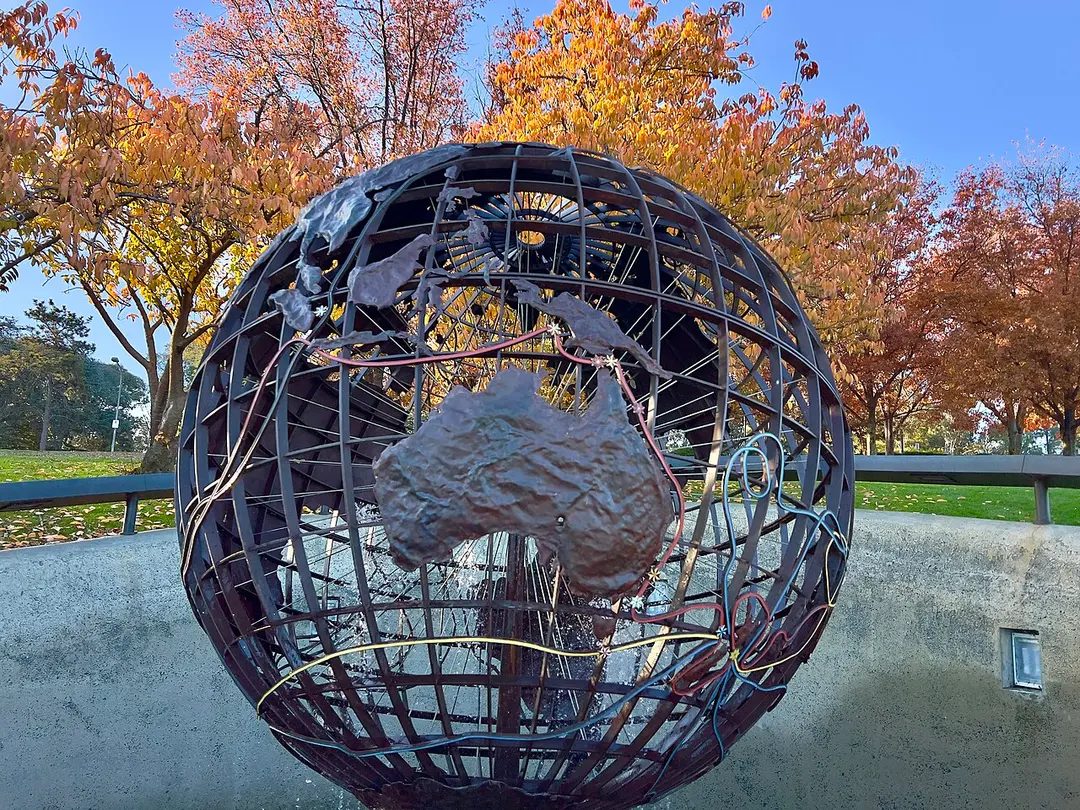 Captain Cook Memorial Globe