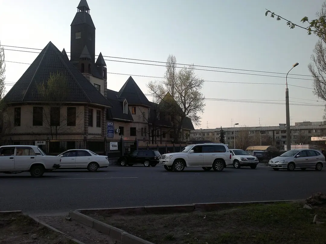 Жандосов көшесі