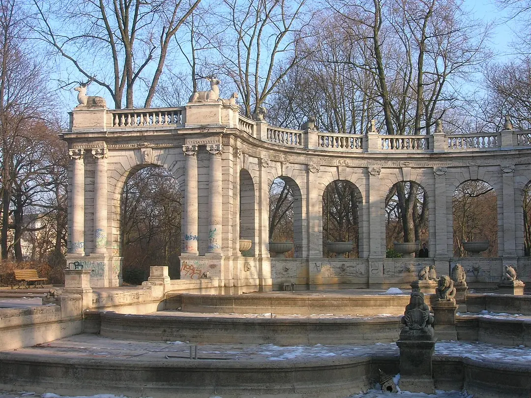 Märchenbrunnen