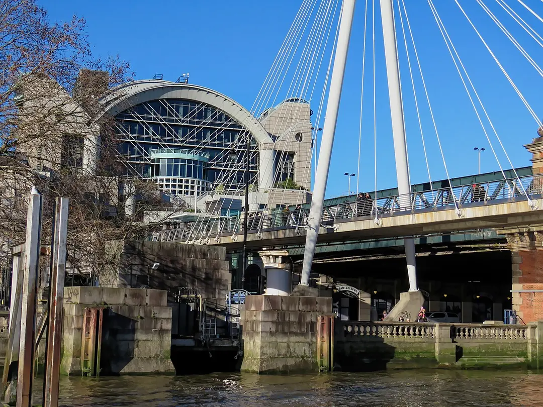 Hungerford Bridge
