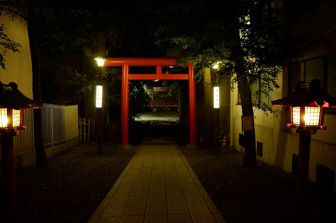 Hanazono Jinja Shrine
