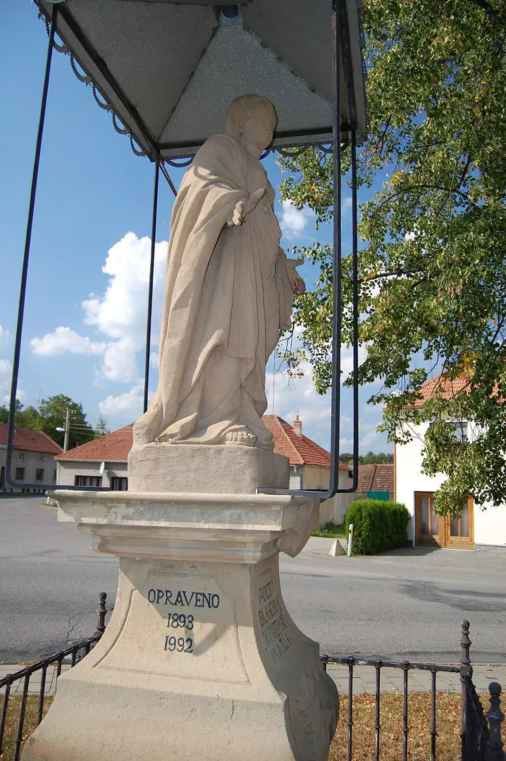 Socha Navštívení Panny Marie