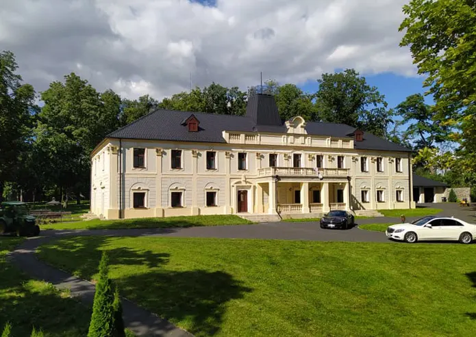 zámek Polní Voděrady