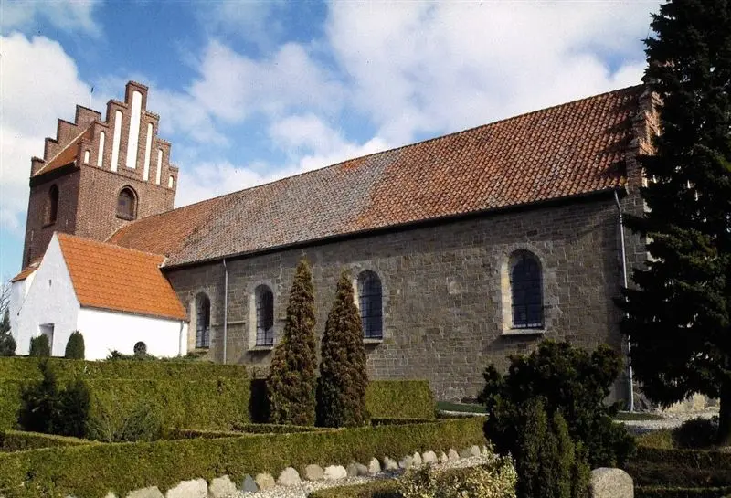 Vejby Kirke