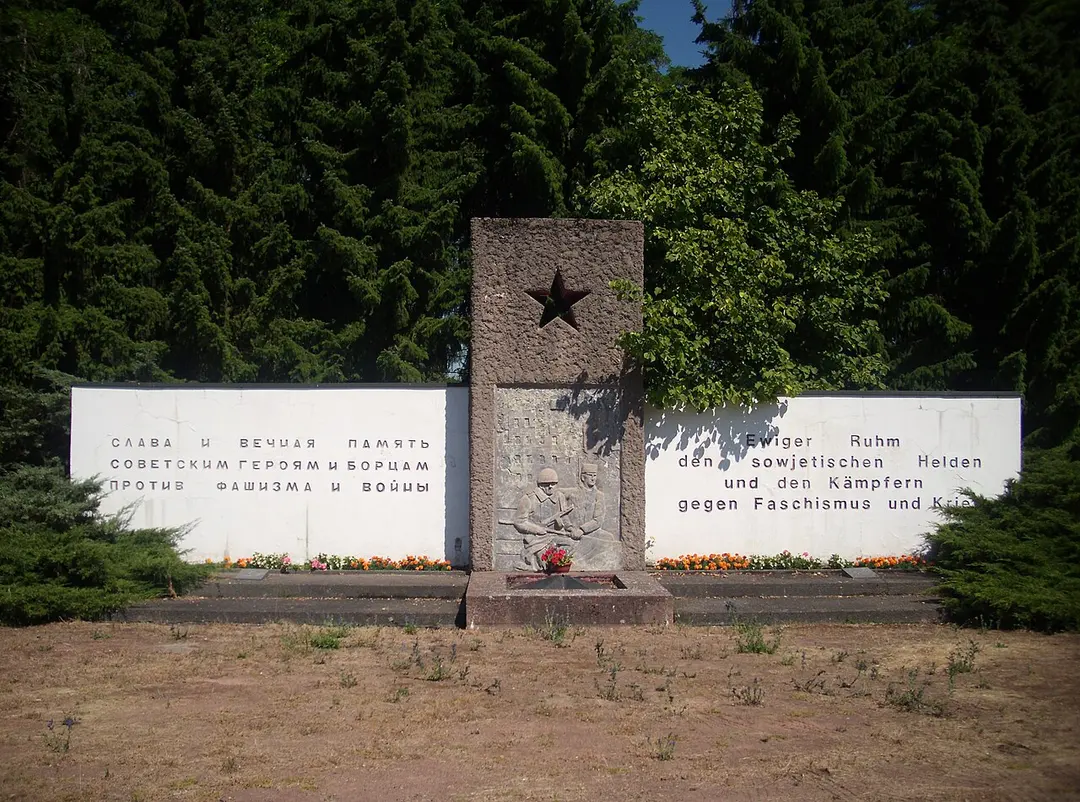 Sowjetisches Ehrenmal