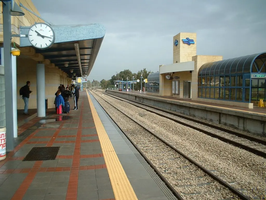 Bahnhof Aschdod – ʿAd Halom – Metropol