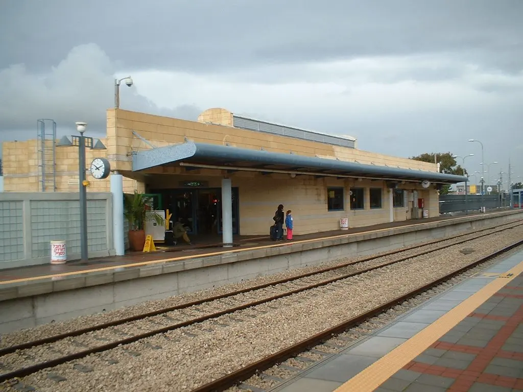 Bahnhof Aschdod – ʿAd Halom – Metropol