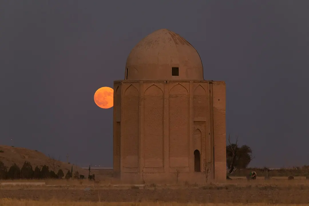 Pir-e Moradabad Mausoleum