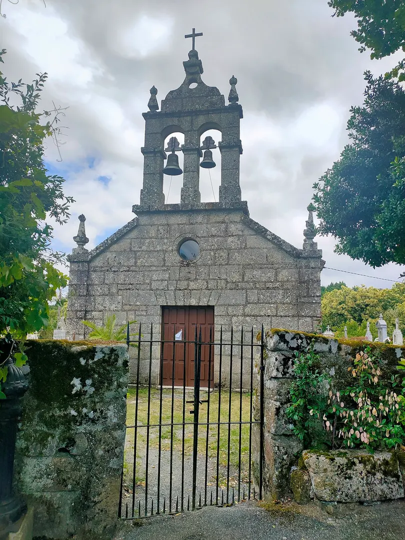 Igrexa de San Pedro de Triós