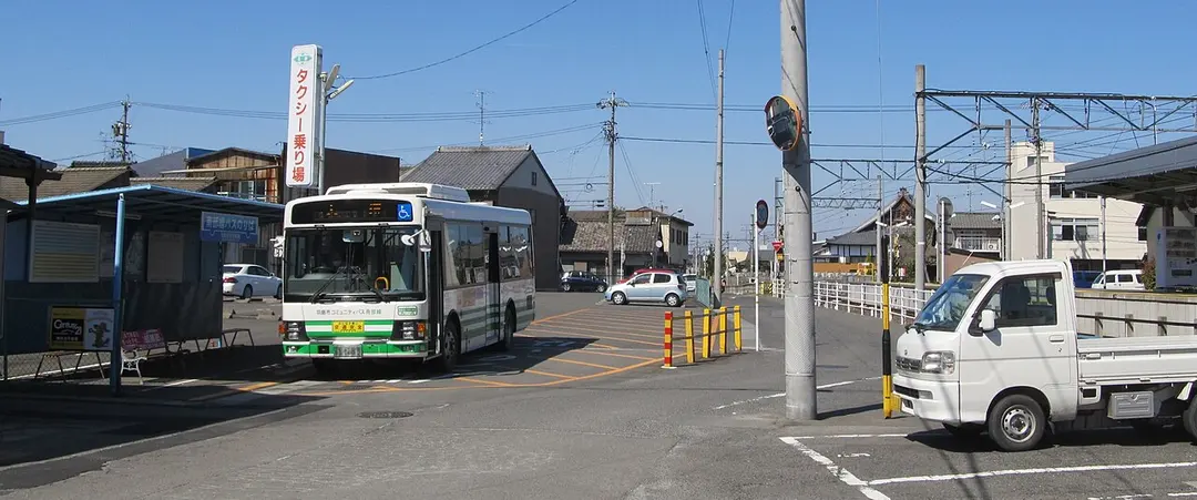Hashimashiyakushomae Station
