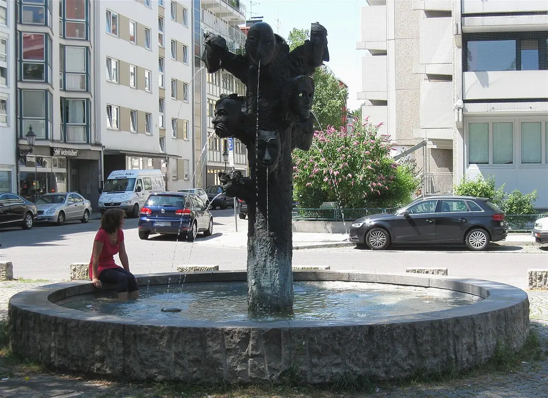 Theaterbrunnen
