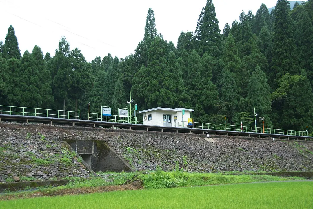 Echizen-Shimoyama Station