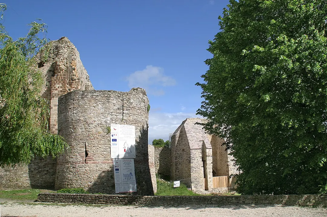 Château de Sainte-Suzanne