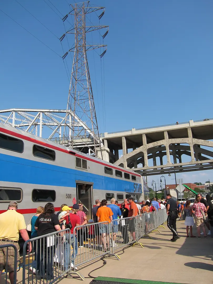 John Seigenthaler Pedestrian Bridge