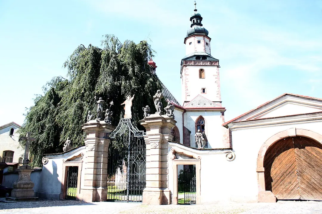 Dreifaltigkeitskirche (Hostinné)