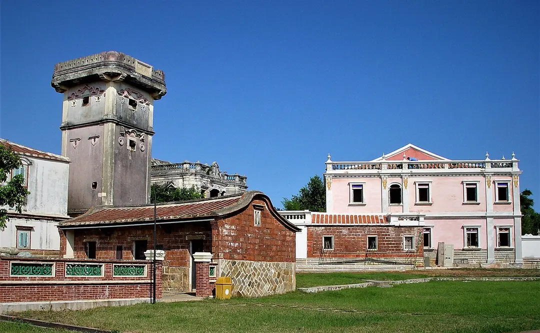 Deyue Gun Tower