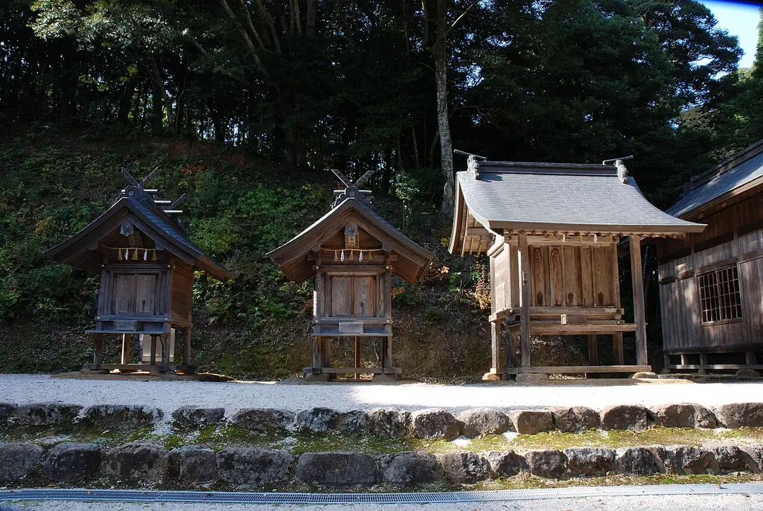 Kamosu Shrine