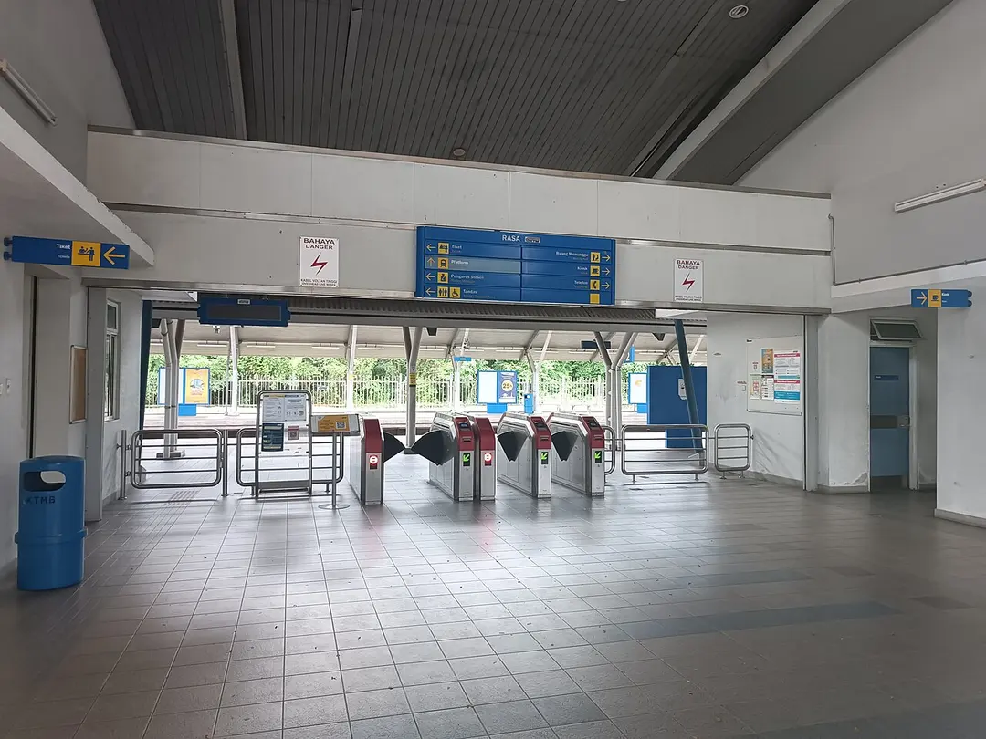 Rasa Komuter station
