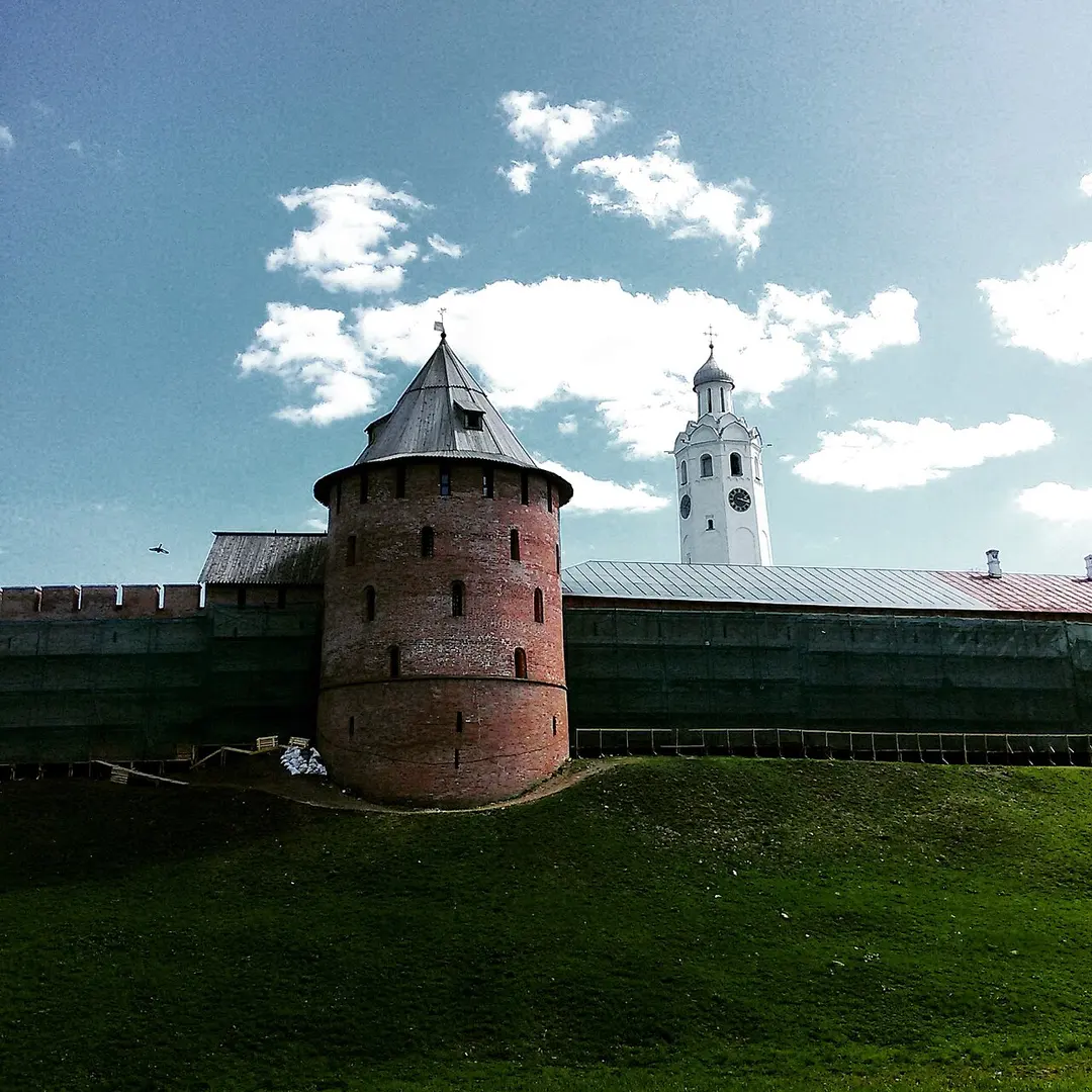 Митрополичья башня