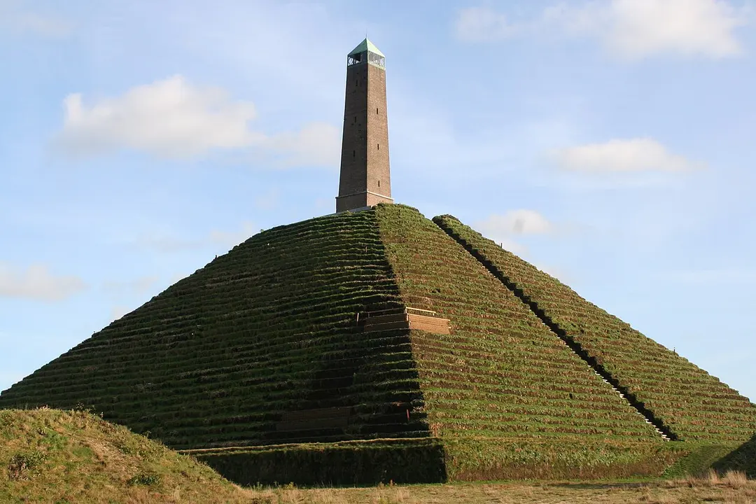 Pyramide von Austerlitz