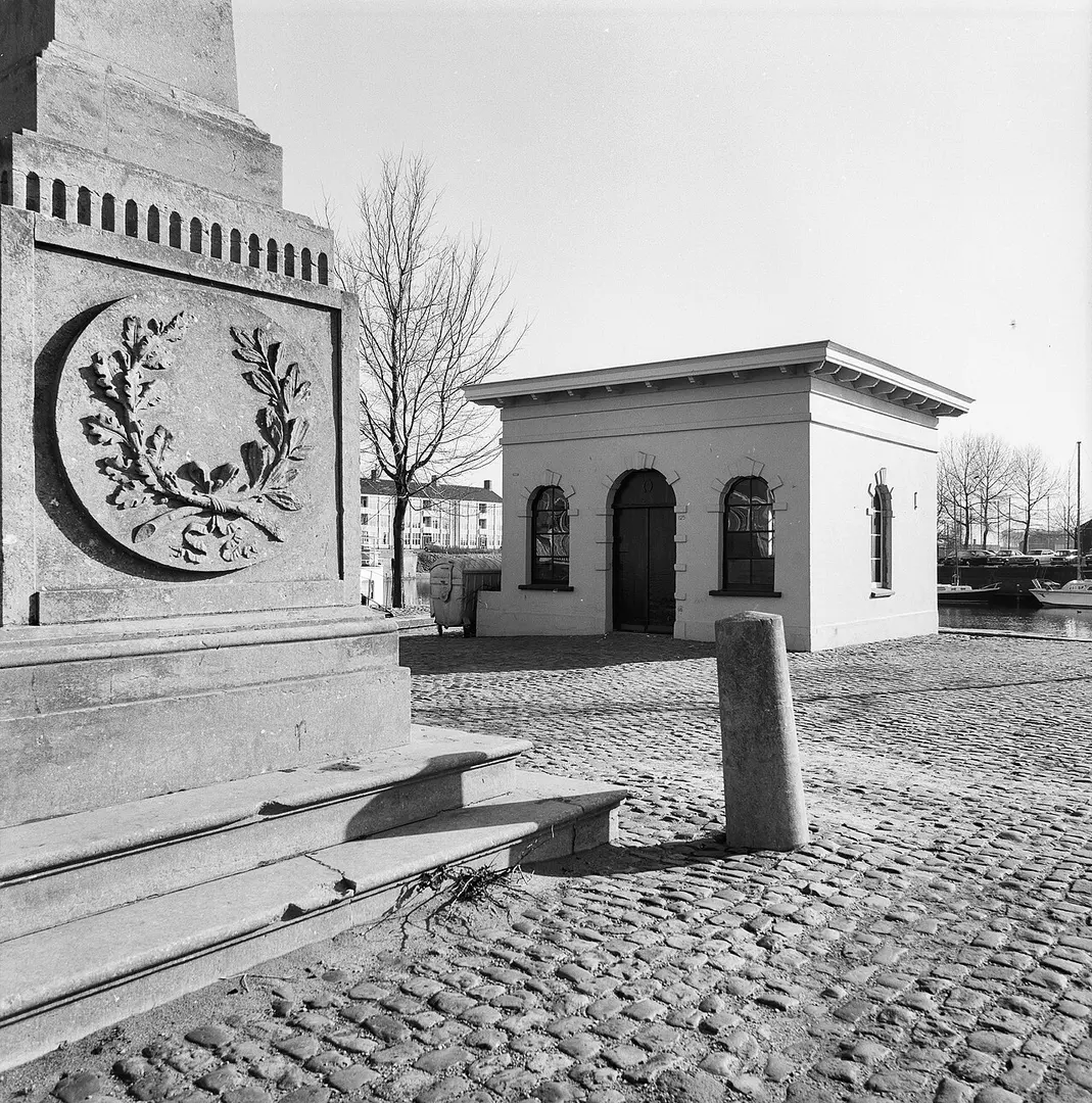 Monument Nieuwe Haven