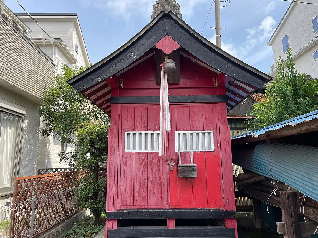 三圍稲荷社