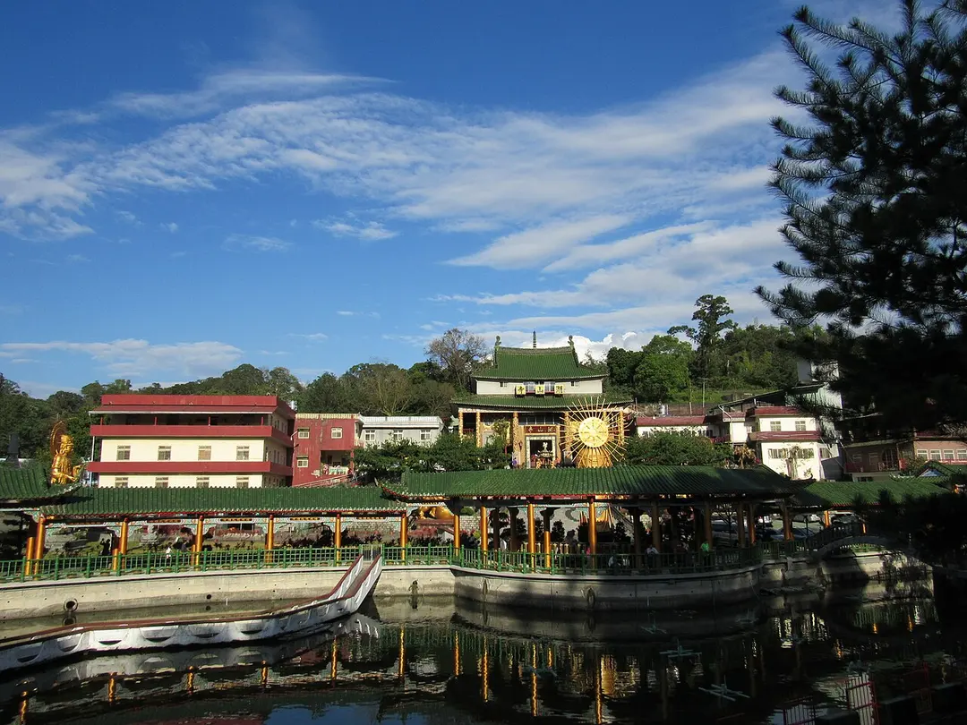 湖山岩